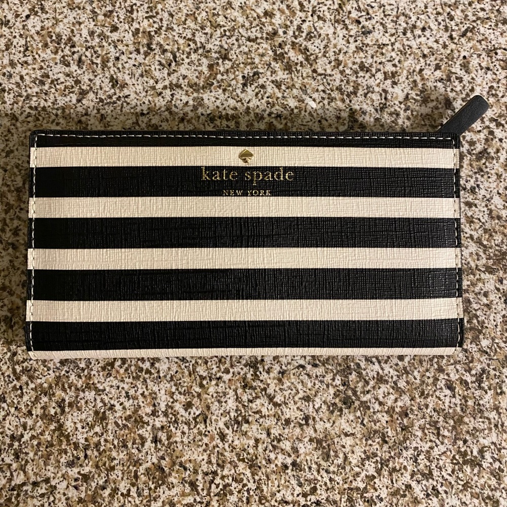 ❌SOLD❌Kate Spade Wallet